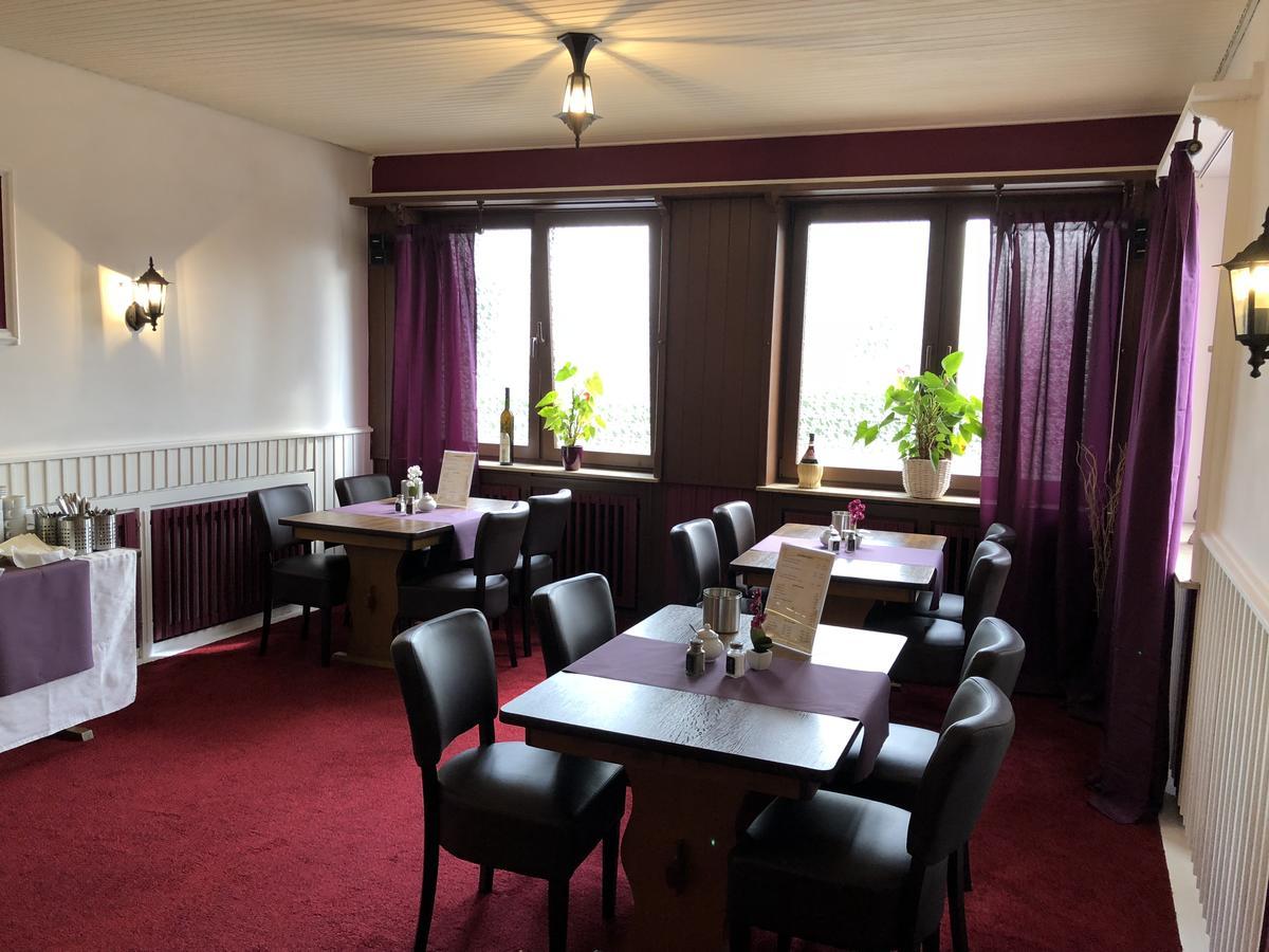 Hotel Restaurant Lenhsen Elmpt Bagian luar foto