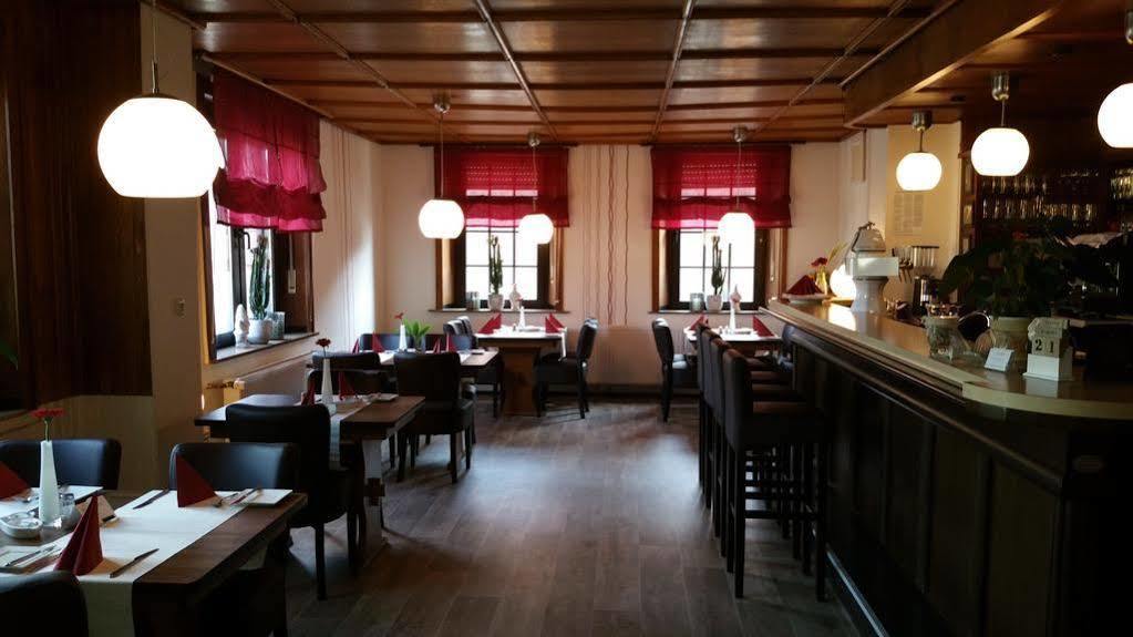 Hotel Restaurant Lenhsen Elmpt Bagian luar foto