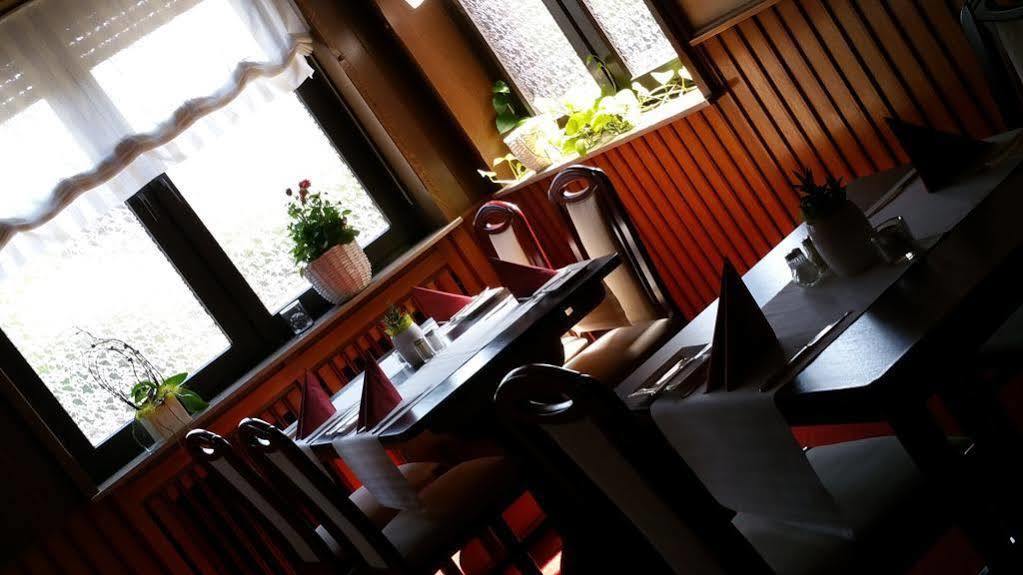 Hotel Restaurant Lenhsen Elmpt Bagian luar foto