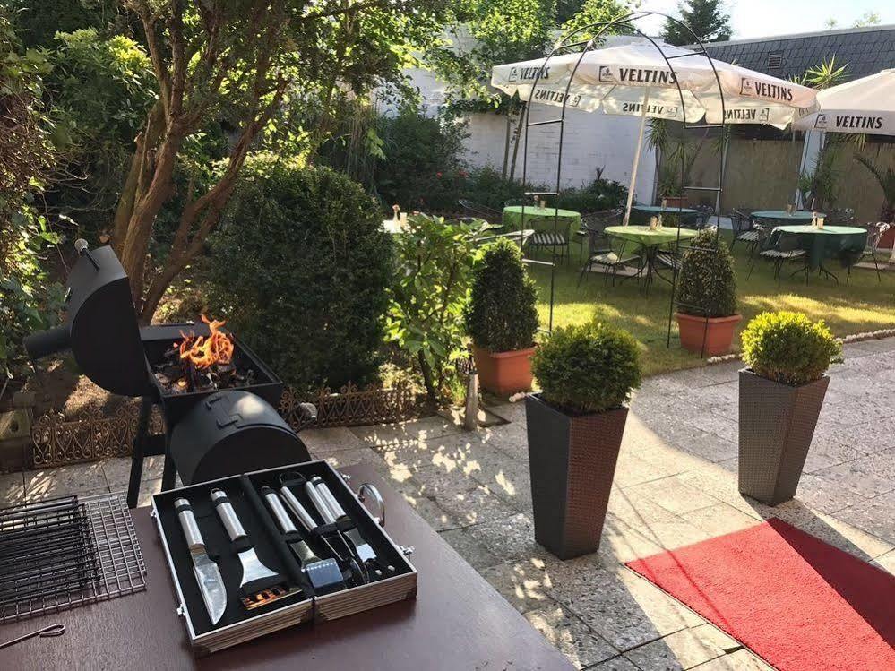 Hotel Restaurant Lenhsen Elmpt Bagian luar foto